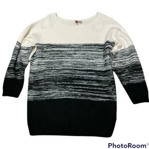 H&M divided over size sweater size Medium